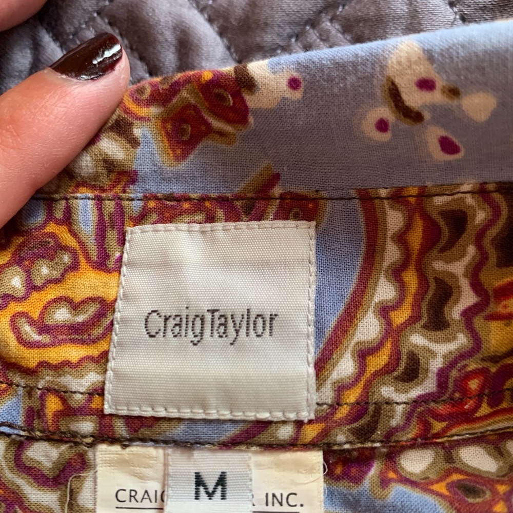 Vintage button down seize medium! - Picture 2 of 3